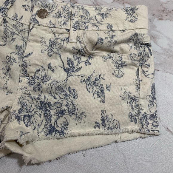 Wildfox Lara Toile Blue Floral Printed Shorts 25 - Picture 3 of 7